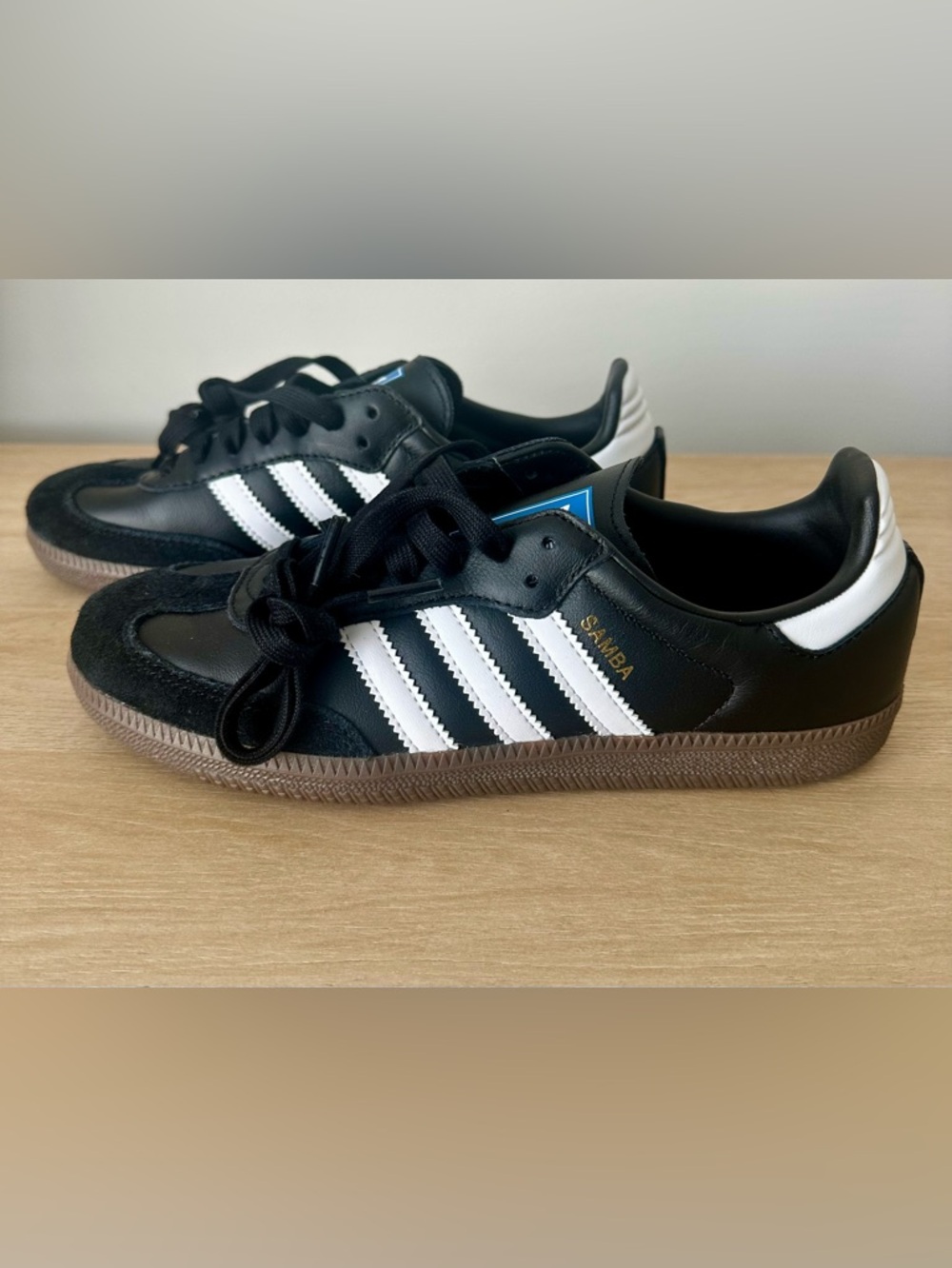 Adidas Samba OG Black/Cloud White Stripes w/Gum Bottom Size 6 - Picture 4 of 6